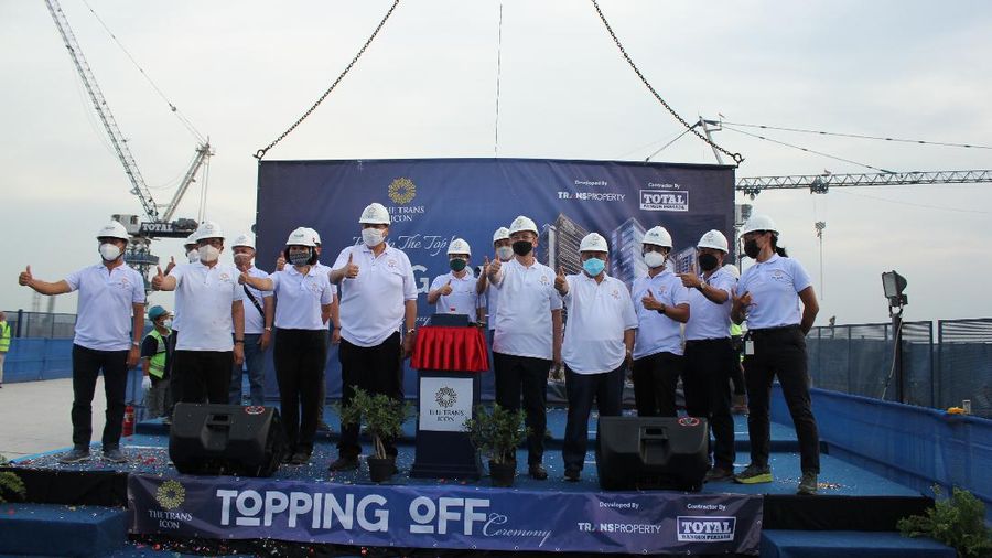 Topping Off, Proyek The Trans Icon, Surabaya (Dok. The Trans Icon Surabaya)