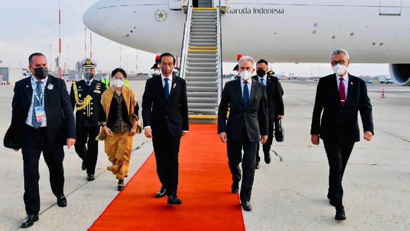 Presiden Joko Widodo Tiba di Italia dalam rangka kunjungan kerja. (Biro Pers Sekretariat Presiden/Laily Rachev)