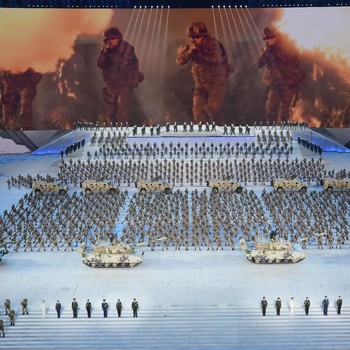 Perkenalkan 'Raksasa' Militer Baru Dunia: China!