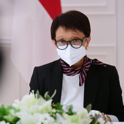 Perjuangan Retno Marsudi, Pemimpin Wanita di Dunia Laki-laki