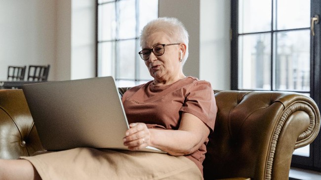 Nenek 70 Tahun Nyaris Pingsan Terima Tagihan Telepon Rp 150 Juta