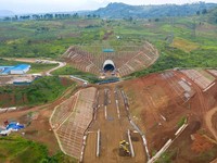 Bor Raksasa KA Cepat JKT-BDG Tembus Gunung, Ini Penampakannya