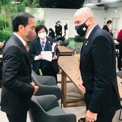 Kala Jokowi 'Curhat' ke PM Slovenia, UE Diskriminasi Sawit RI