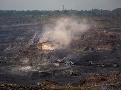 Dipaksa Menambang Batu Bara, 437 Pekerja Terkubur Hidup-Hidup
