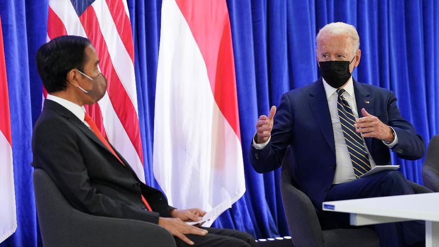 Presiden Indonesia Joko Widodo (Jokowi) dan Presiden AS Joe Biden