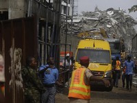 Potret Bangunan 21 Lantai Ambruk, 20 Orang Tewas di Nigeria