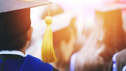 LPEM FEB UI: 6.000-an Lulusan S2-S3 Nganggur dan Sudah Putus Asa Cari Kerja!