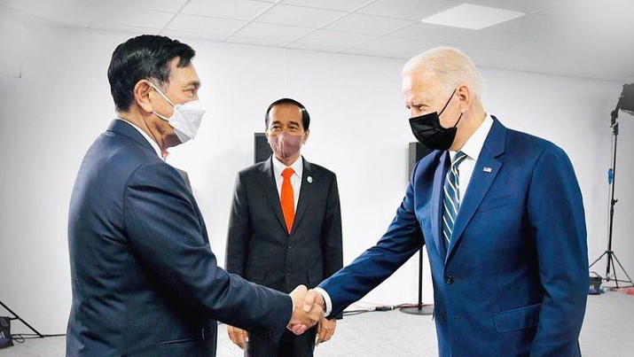 Menteri Koordinator Bidang Kemaritiman dan Investasi Luhut Binsar Pandjaitan bertenu Presiden AS Joe Biden. (Tangkapan Layar via Instagram @luhut.pandjaitan)