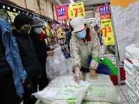Heboh Warga China Panic Buying, Mau Lockdown Gede-gedean?