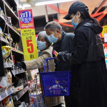 Panic Buying! Potret Warga China Serbu Supermarket di Beijing