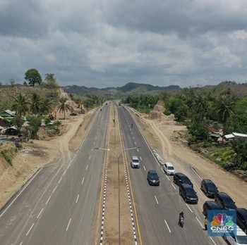 Jalanan Ini Bukan di Eropa, Tapi di Pulau Lombok!