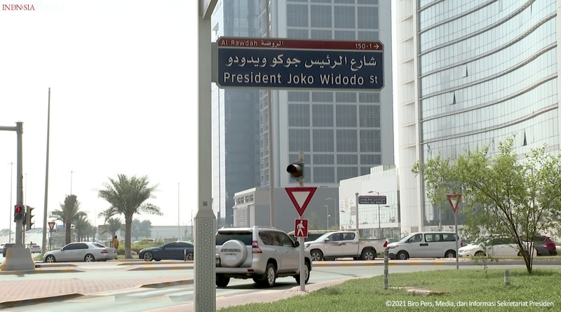 Jalan dan Masjid Presiden Joko Widodo di Abu Dhabi (Tangkapan Layar via Youtube @Sekretariat Presiden) Jalan dan Masjid Presiden Joko Widodo di Abu Dhabi (Tangkapan Layar via Youtube @Sekretariat Presiden)