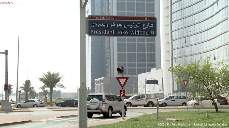 Jalan dan Masjid Presiden Joko Widodo di Abu Dhabi (Tangkapan Layar via Youtube @Sekretariat Presiden)