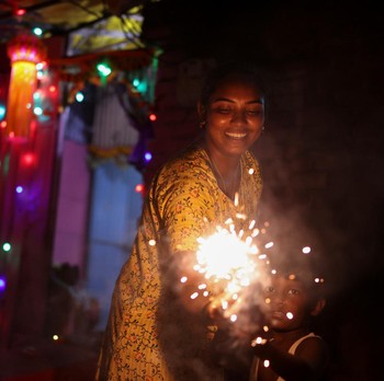Potret Festival Diwali India, Warna-warni di Tengah Pandemi