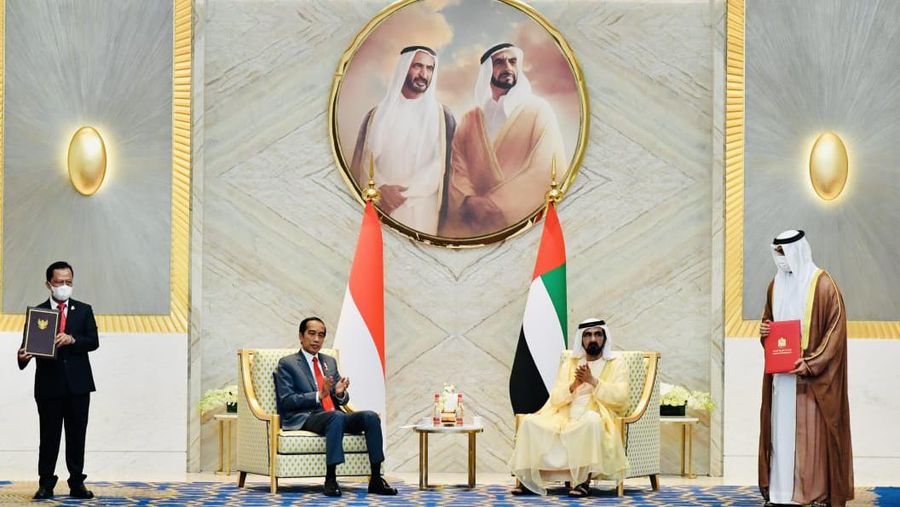Presiden Jokowi bertemu dengan Putra Mahkota Abu Dhabi, Sheikh Mohammed Bin Zayed Al Nahyan (MBZ) di Istana Al-Shatie, Abu Dhabi. (Biro Pers Sekretariat Presiden/Laily Rachev)