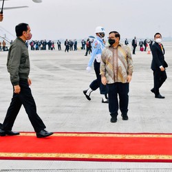 Jokowi Balik dari Arab, Bawa 