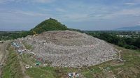 Ternyata Ada 'Gunung Piramid Sampah' Di RI, Ini Penampakannya