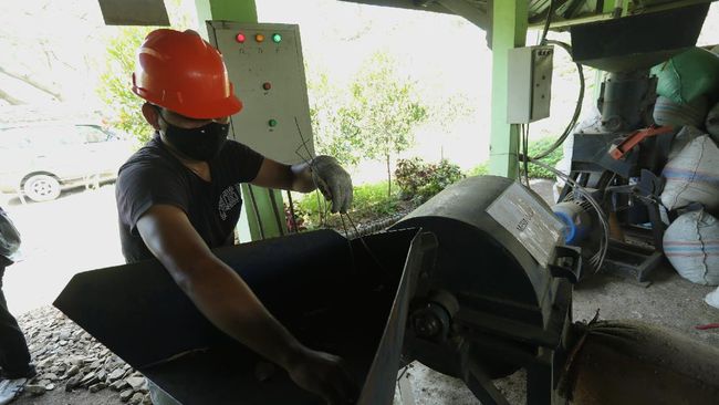 Pemerintah Siapkan Skema Baru Ubah Sampah Jadi Listrik di 12 Kota RI