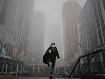 Setop Polusi Udara: Australia Lockdown, China 'Bunuh' PLTU
