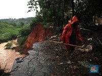 Diguyur Hujan Deras, Tanah longsor di Kawasan Depok