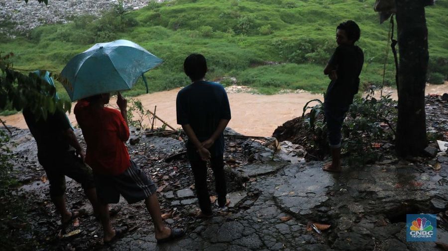 Longsor di Pasir Putih Depok, Jawa Barat (CNBC Indonesia/Muhammad Sabki)