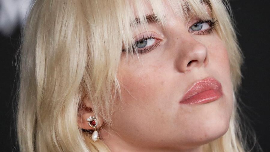 Singer Billie Eilish poses at the LACMA Art+Film Gala in Los Angeles, California, U.S. November 6, 2021. REUTERS/Mario Anzuoni