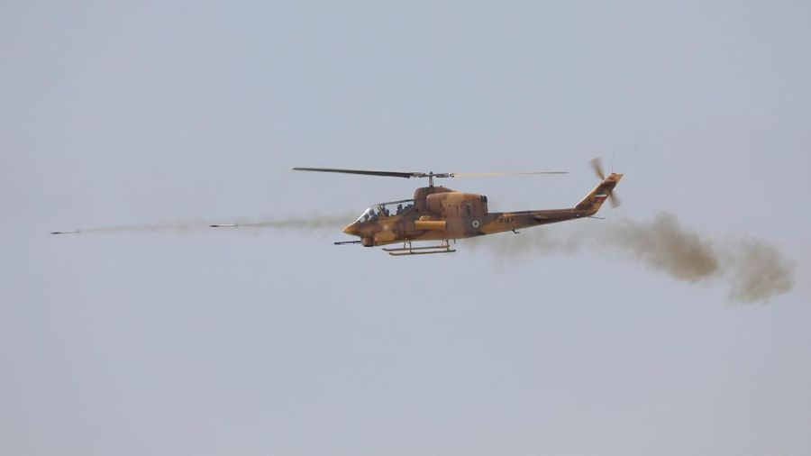 Iran memulai latihan militer tahunan di area pesisir Teluk Oman, Minggu, 7 November 2021. (via REUTERS/WANA NEWS AGENCY)
