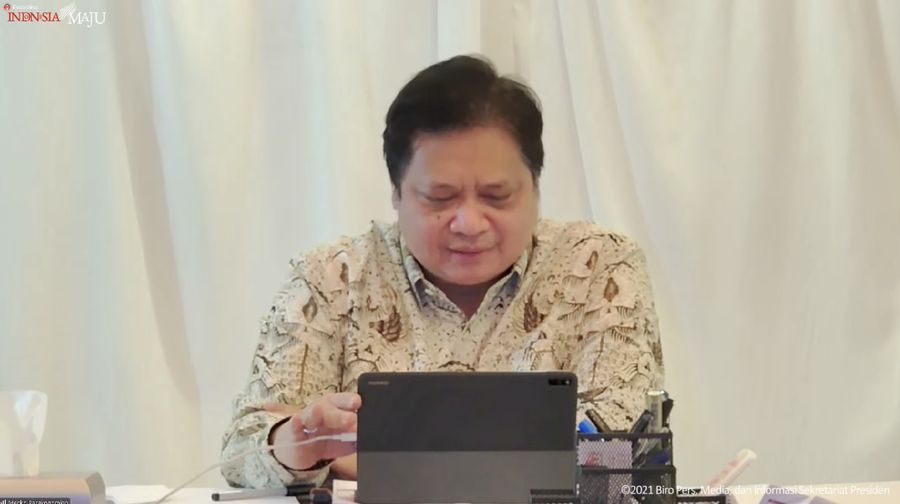 Keterangan Pers Menteri terkait Hasil Rapat Terbatas Evaluasi PPKM, Jakarta, (8/11/2021). (Tangkapan layar Setpres RI)