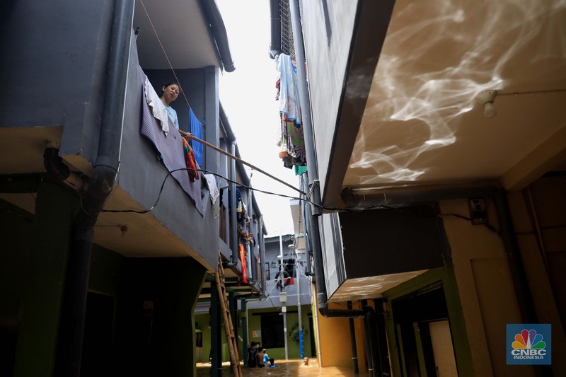 Suasana rumah yang terendam banjir di Kawasan Kebon Pala, Kampung Melayu, Jakarta, Senin (8/11/2021). (CNBC Indonesia/Muhammad Sabki) Suasana rumah yang terendam banjir di Kawasan Kebon Pala, Kampung Melayu, Jakarta, Senin (8/11/2021). (CNBC Indonesia/Muhammad Sabki)