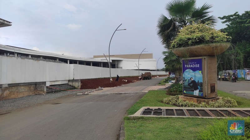 Aeon Mall Tanjung Barat (CNBC Indonesia/Andrean Kristianto)