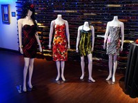 Gaun Konser Terakhir Amy Winehouse Laku Terjual Rp 3,4 Miliar