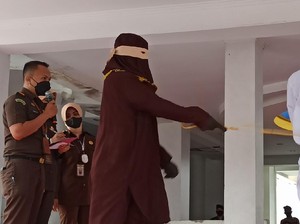 Pasangan Zina di Aceh Dicambuk 100 Kali, Ikhtilat 18 Kali