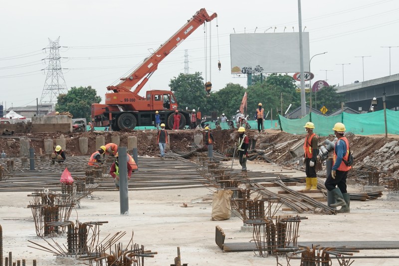 Kunjungan ke Depo LRT Jabodebek. (Dok: Bank Mandiri)