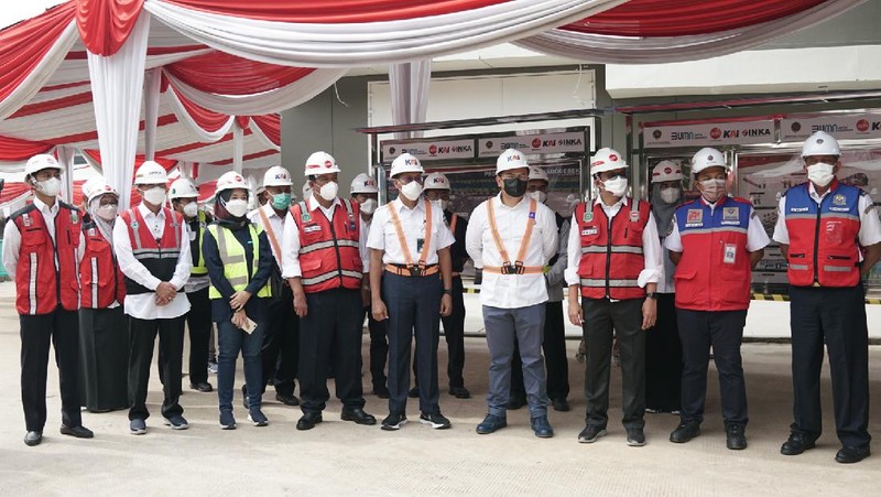 Kunjungan ke Depo LRT Jabodebek. (Dok: Bank Mandiri)