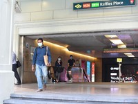 Omicron Mulai Masuk, Singapura akan Wajibkan Vaksin Booster