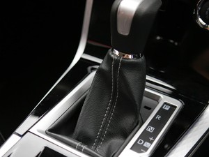 Cara Nyetir Mobil Matic di Tanjakan Curam