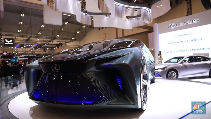 Lexus LF-30 Electrified di pamerkan di booth GIIAS 2021, Tangerang, Banten, Kamis, (11/11/2021). (CNBC Indonesia/Muhammad Sabki)