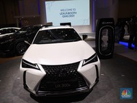 Banting Harga, Mobil Lexus Kini Turun Harga Setengah Miliar!
