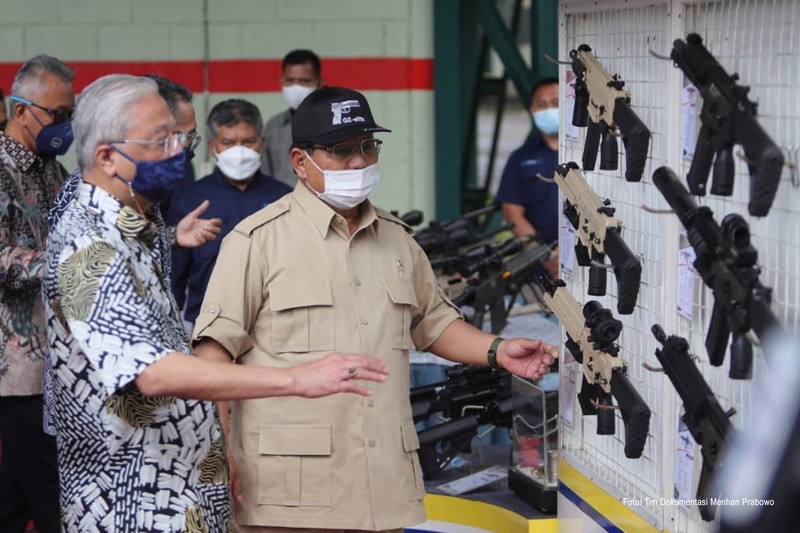 Prabowo pada Kamis (11/11) sukses membawa Perdana Menteri (PM) Malaysia, Dato' Sri Ismail Sabri Yaakob dan Menteri Pertahanan Malaysia, Dato’ Seri Hishammuddin Hussein mengunjungi inhan dalam negeri PT Pindad (Persero) di Bandung, Jawa Barat. Ist Prabowo pada Kamis (11/11) sukses membawa Perdana Menteri (PM) Malaysia, Dato' Sri Ismail Sabri Yaakob dan Menteri Pertahanan Malaysia, Dato’ Seri Hishammuddin Hussein mengunjungi inhan dalam negeri PT Pindad (Persero) di Bandung, Jawa Barat. Ist