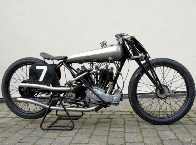 1939 BMW RS255 Kompressor (Dok: Gallery BMW Motor) 1939 BMW RS255 Kompressor (Dok: Gallery BMW Motor)