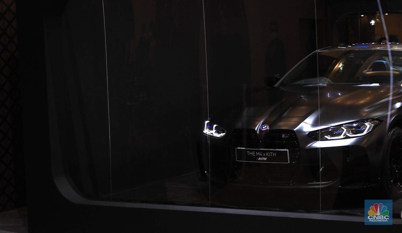 BMW M4 Competition X KITH dipamerkan di ajang Gaikindo Indonesia International Auto Show (GIIAS) 2021, Jumat, (12/11/2021). (CNBC Indonesia/Muhammad Sabki)