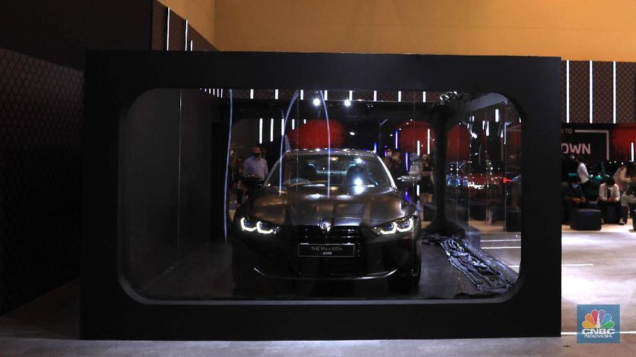 BMW M4 Competition X KITH dipamerkan di ajang Gaikindo Indonesia International Auto Show (GIIAS) 2021, Jumat, (12/11/2021). (CNBC Indonesia/Muhammad Sabki)