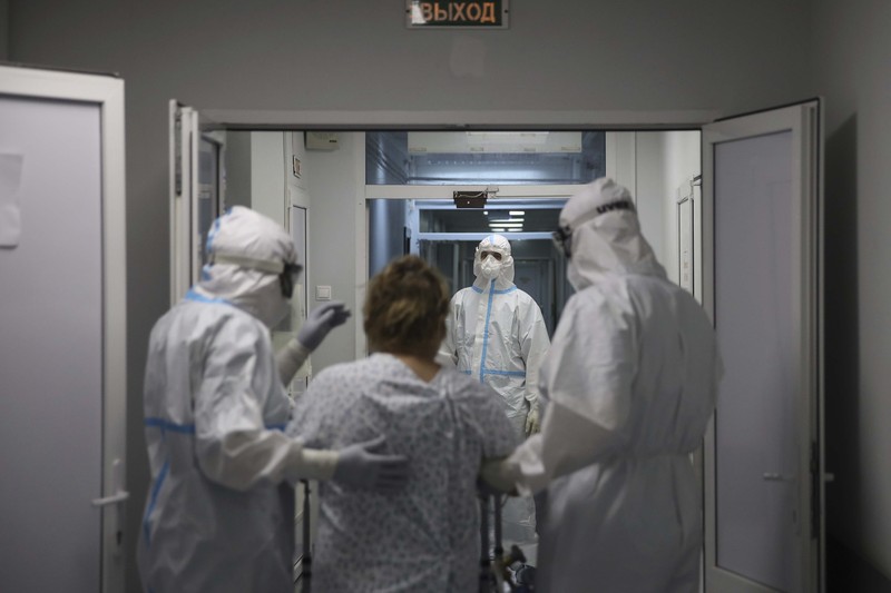 Lonjakan covid-19 dirumah sakit Rusia. (AP/Vitali Timkiv) Lonjakan covid-19 dirumah sakit Rusia. (AP/Vitali Timkiv)
