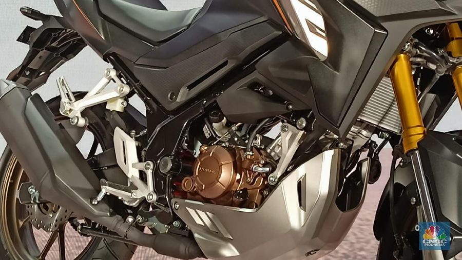 PT Astra Honda Motor (AHM) merilis motor sport adventure turing 150cc pertama di Indonesia yaitu New CB150X. (CNBC Indonesia/Muhammad Sabki)