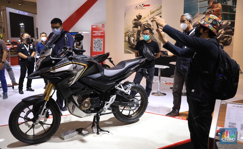 PT Astra Honda Motor (AHM) merilis motor sport adventure turing 150cc pertama di Indonesia yaitu New CB150X. (CNBC Indonesia/Muhammad Sabki)
