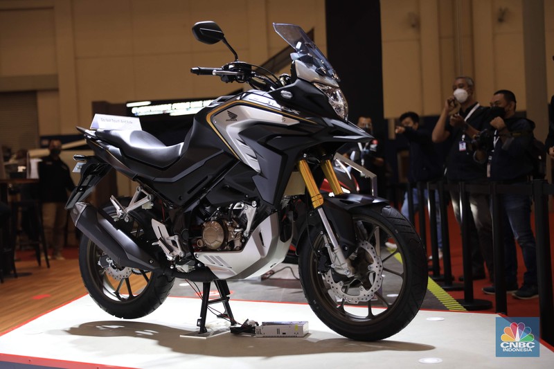 PT Astra Honda Motor (AHM) merilis motor sport adventure turing 150cc pertama di Indonesia yaitu New CB150X. (CNBC Indonesia/Muhammad Sabki)