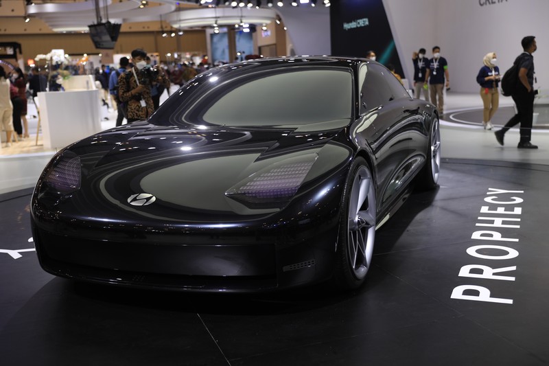 Mobil Konsep di GIIAS 2021, Lexus LF-30 Electrified concept (CNBC Indonesia/Muhammad Sabki)