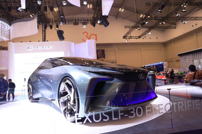 Mobil Konsep di GIIAS 2021, Lexus LF-30 Electrified concept (CNBC Indonesia/Muhammad Sabki)