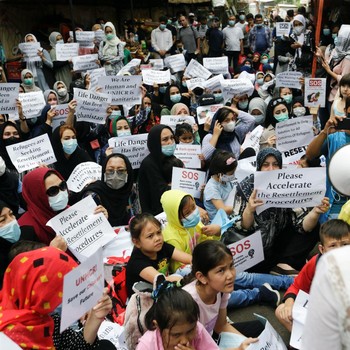 Pencari Suaka Afghanistan 'Serbu' Kantor UNHCR Jakarta