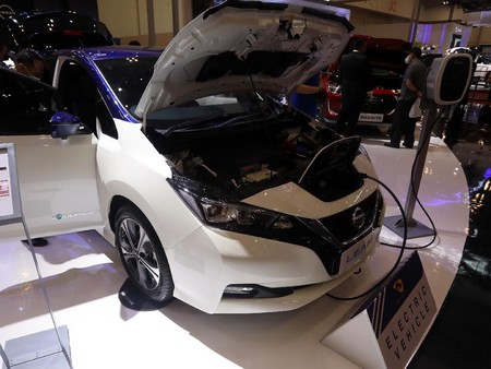 RI Bisa Jadi Juara Baterai Kendaraan Listrik ASEAN?